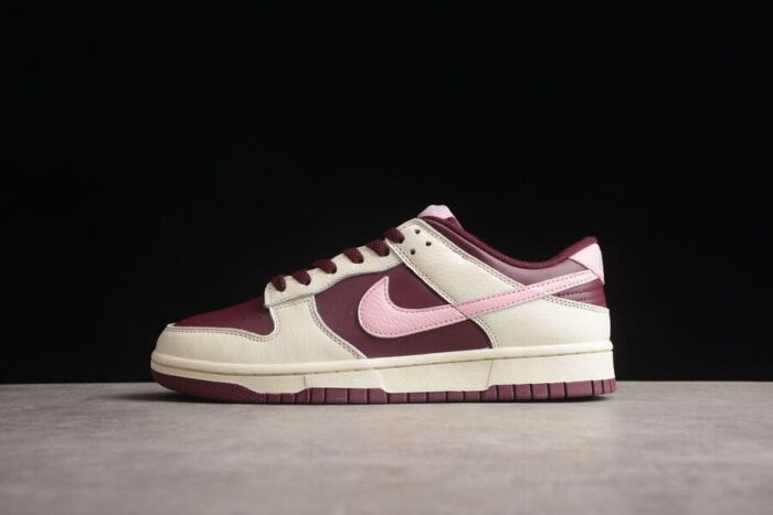 Nike Dunk Low Premium Valentine's Day - Image 4