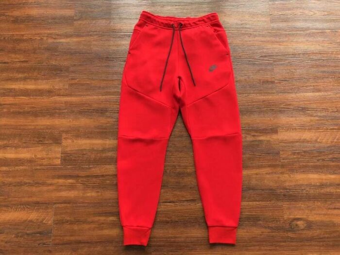 Nike Tech Fleece Red - Image 2