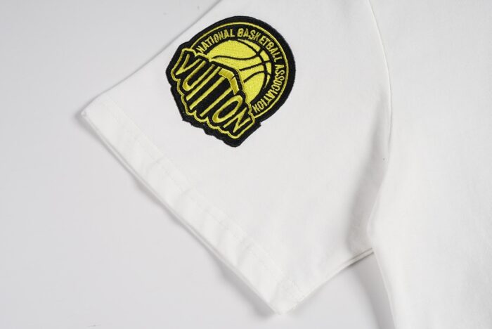 T-shirt Louis Vuitton LV White NBA Patches - Image 6