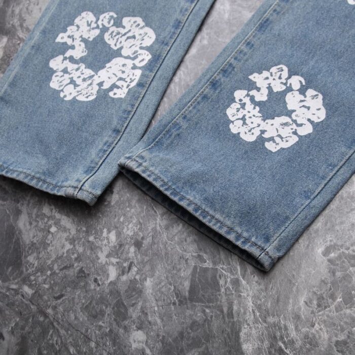 Denim Tears x Levi's Cotton Wreath Jeans Ligh Wash - Image 4
