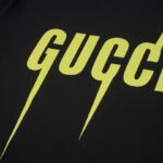 T-shirt Gucci Neon Logo Black GC037 - Image 4