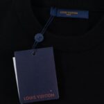 Sweatshirt Louis Vuitton LV117 - Image 6