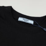 T-shirt Prada Black Triangle Graphic Logo PD040 - Image 7