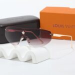 Sunglasses Louis Vuitton LVW063 - Image 5