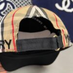 Cap Burberry BY049 - Image 4