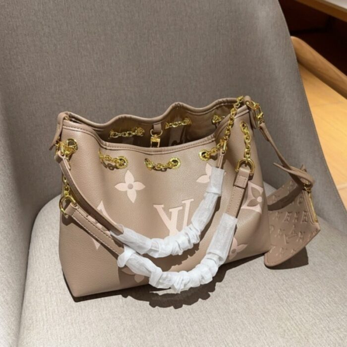Louis Vuitton Bundle Tote Bag LV262 - Image 5